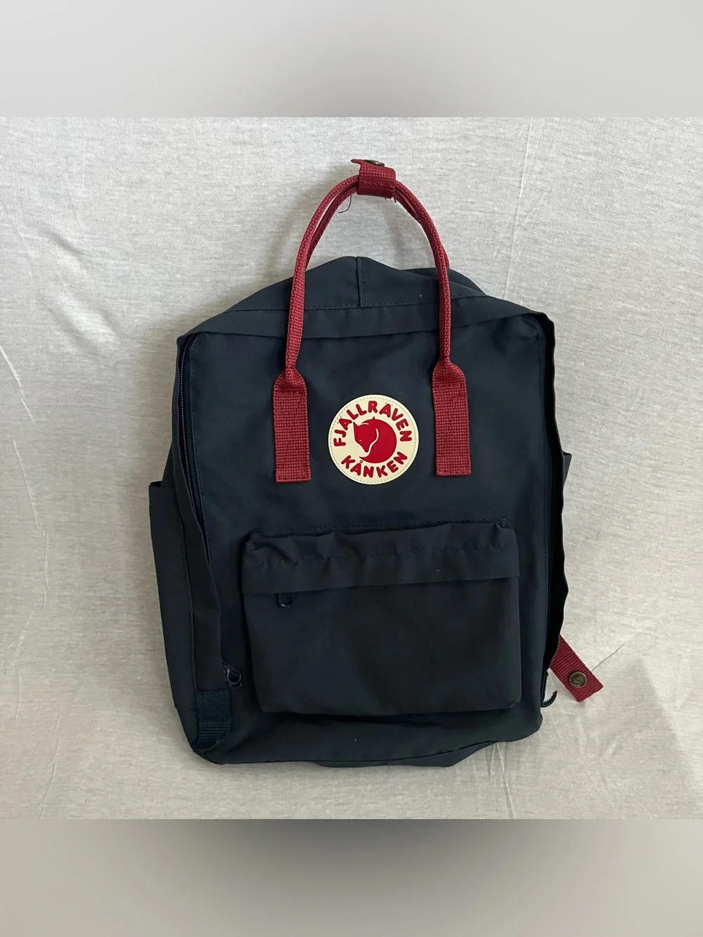 Classic Fjallraven Kanken Navy Backpack with Maroon Handles